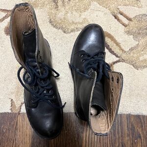 John Fluevog Italian Leather Boots - size 7